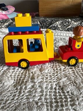 Vintage 1990s LEGO Duplo family  car and camper/caravan set